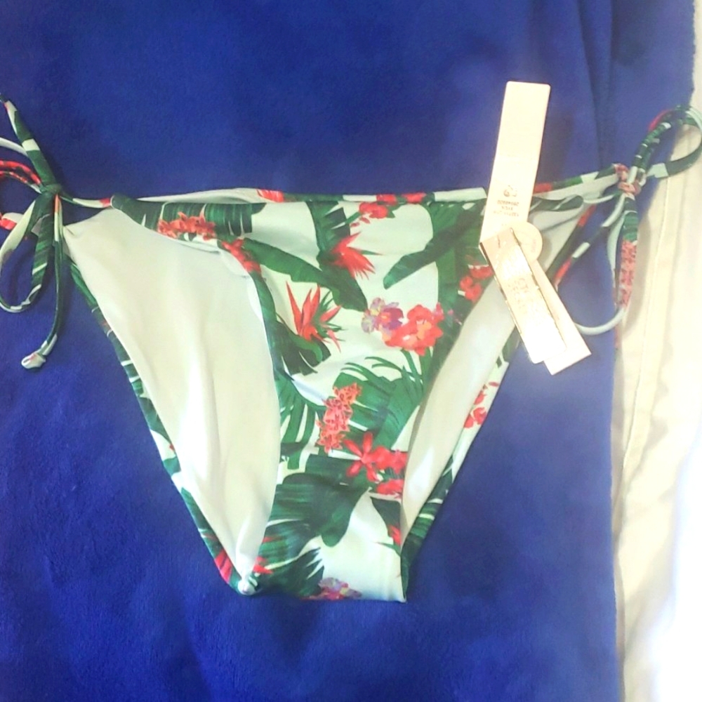 Bikini Set - image 5